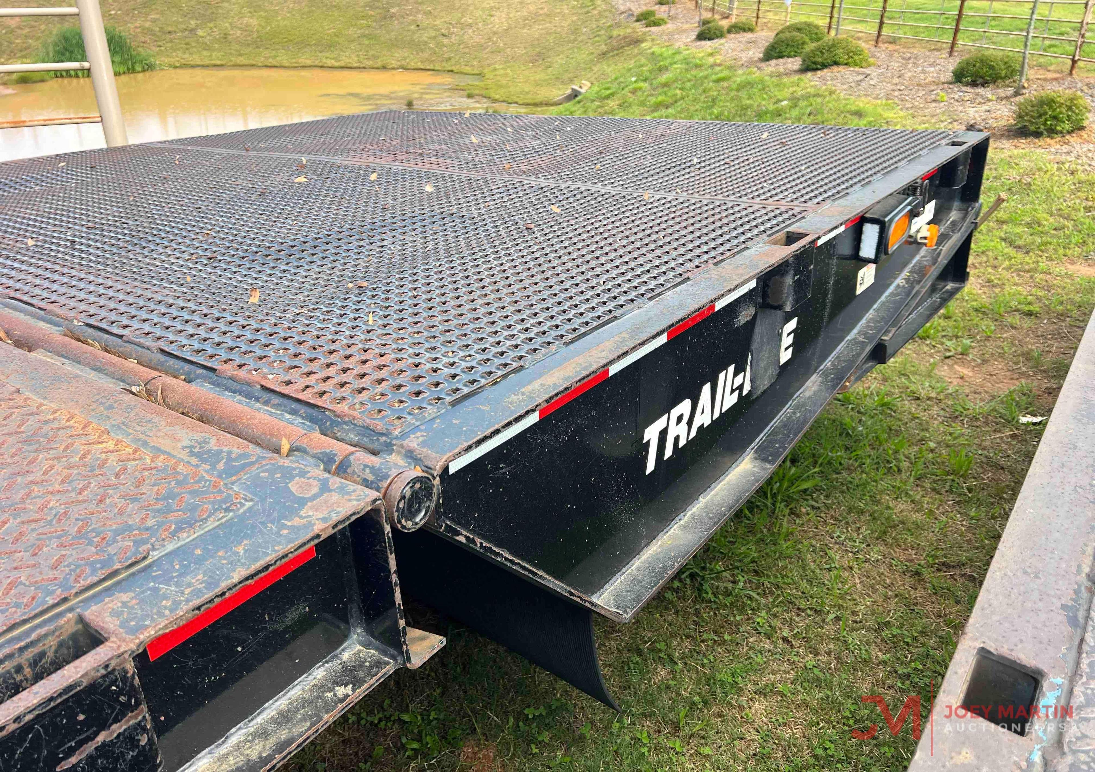 2016 TRAIL-EZE TE70HT HYDRAULIC TAIL TRAILER