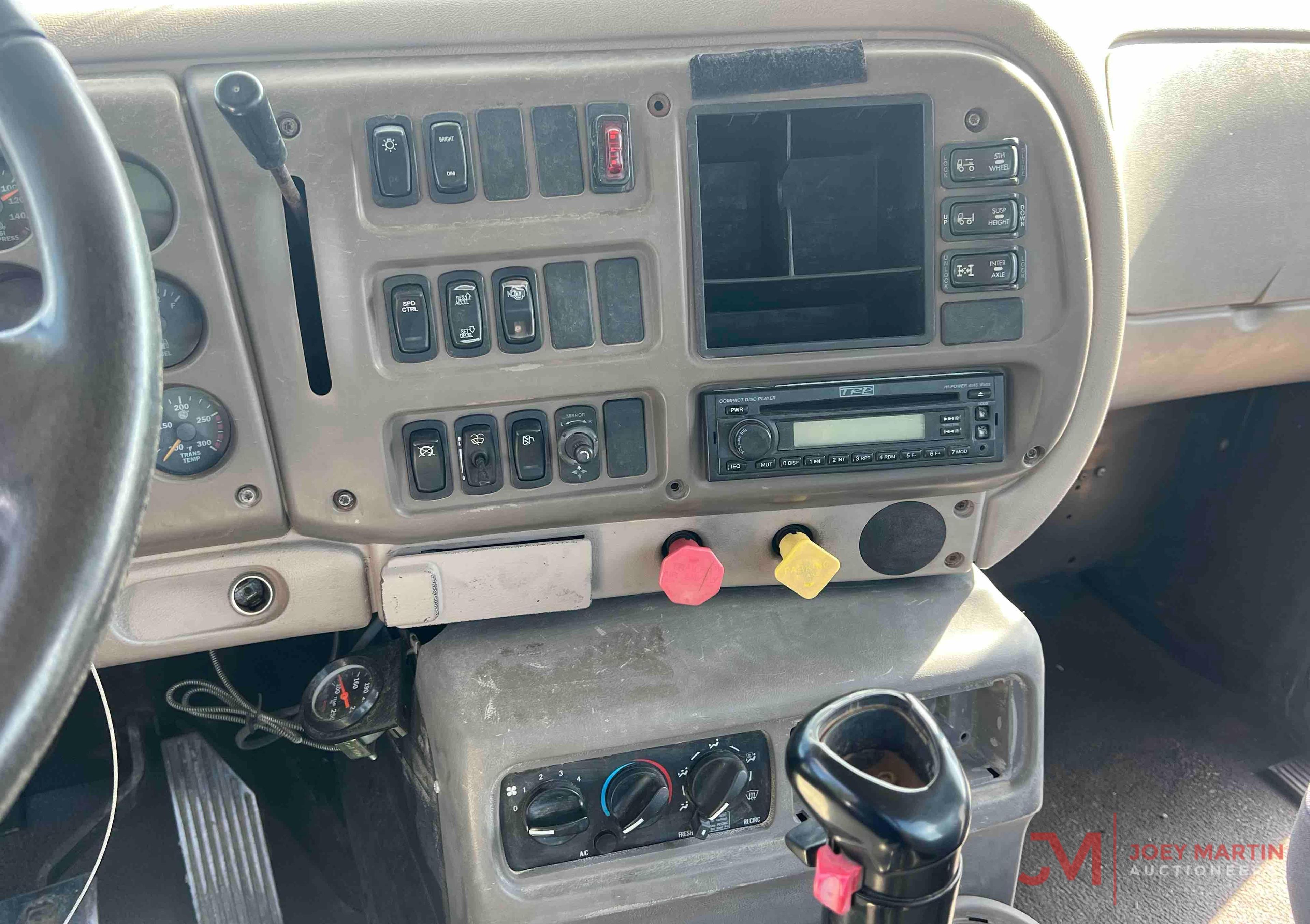 2007 MACK CHN613 DAY CAB TRUCK TRACTOR