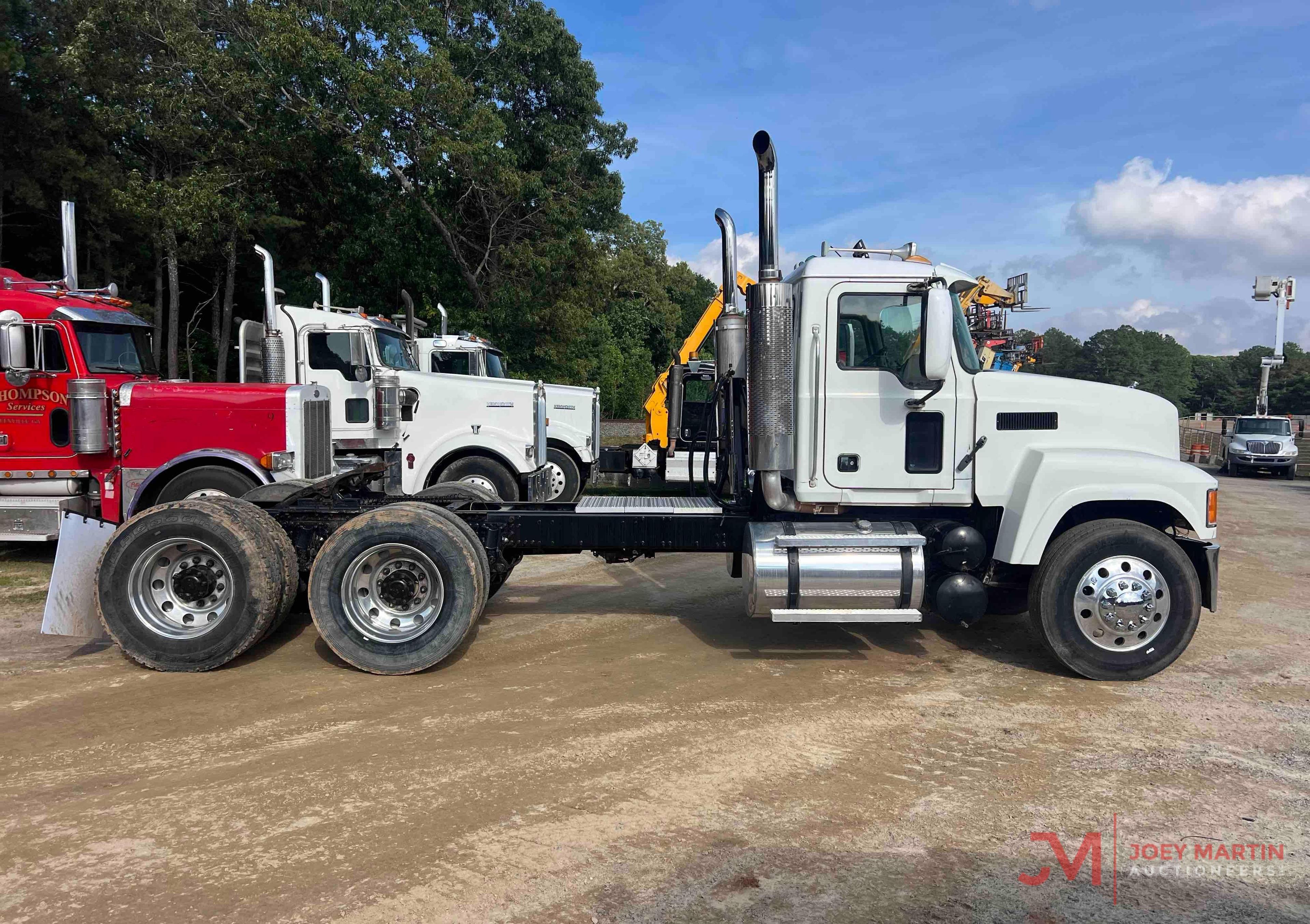 2007 MACK CHN613 DAY CAB TRUCK TRACTOR