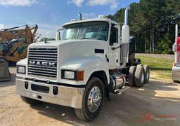 2007 MACK CHN613 DAY CAB TRUCK TRACTOR