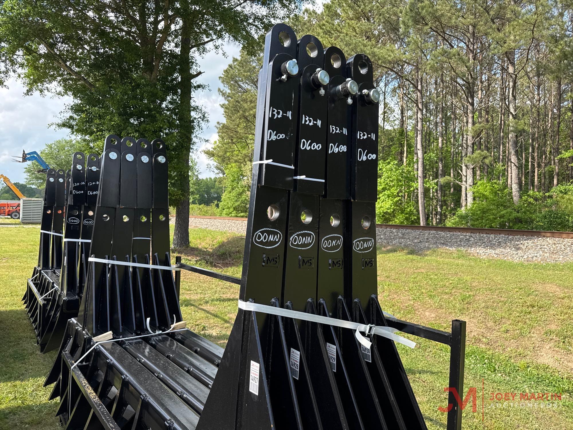 (1)NEW/UNUSED M5 EXTREME DUTY CRAWLER DOZER 11' HANG ON RAKE W/BOLTS (D400/120-10)