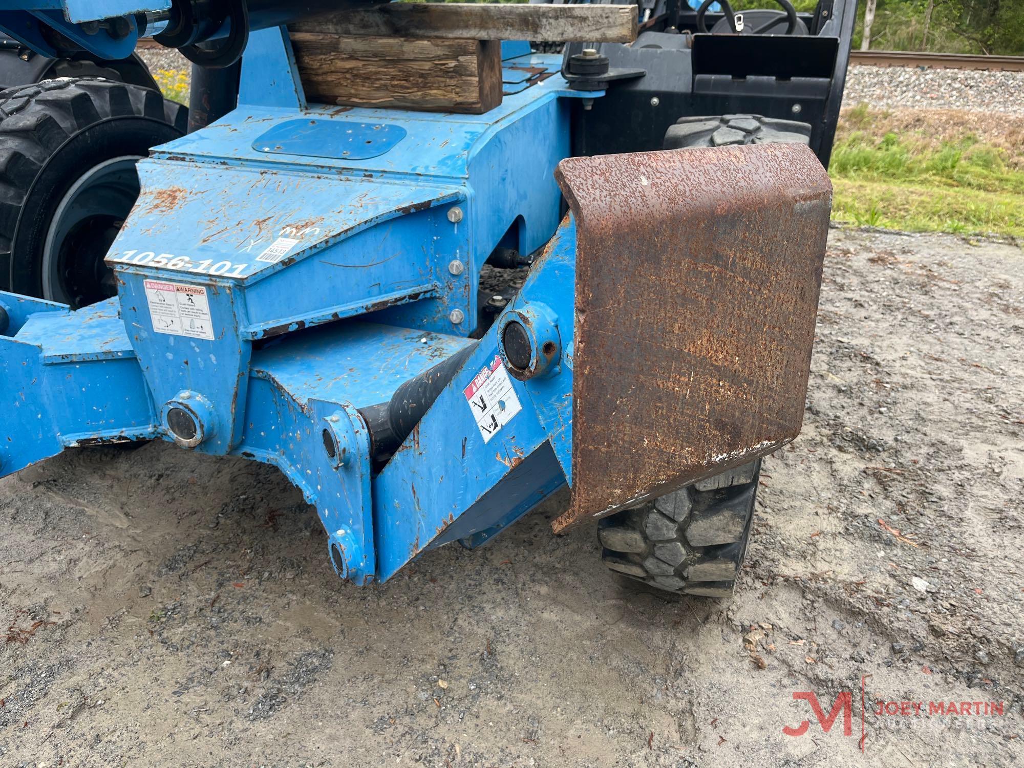 2015 GENIE GTH1056 TELEHANDLER