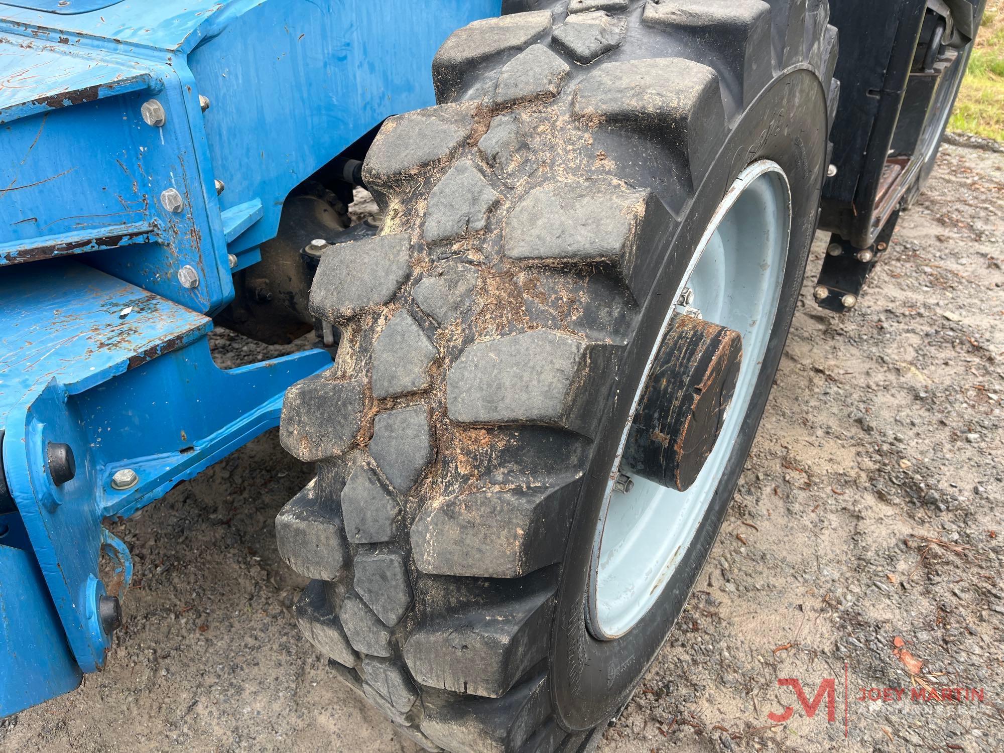 2015 GENIE GTH1056 TELEHANDLER