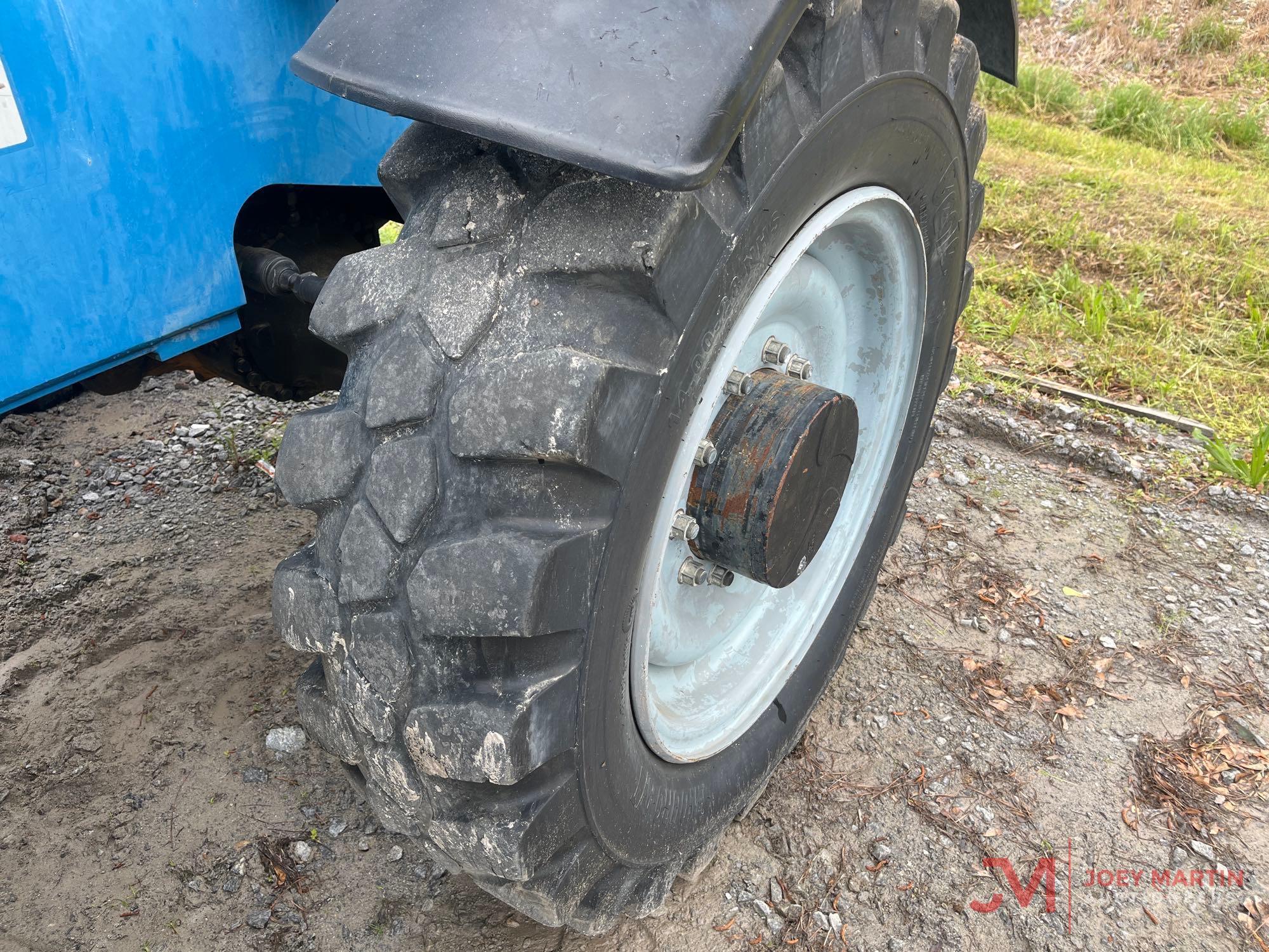 2015 GENIE GTH1056 TELEHANDLER