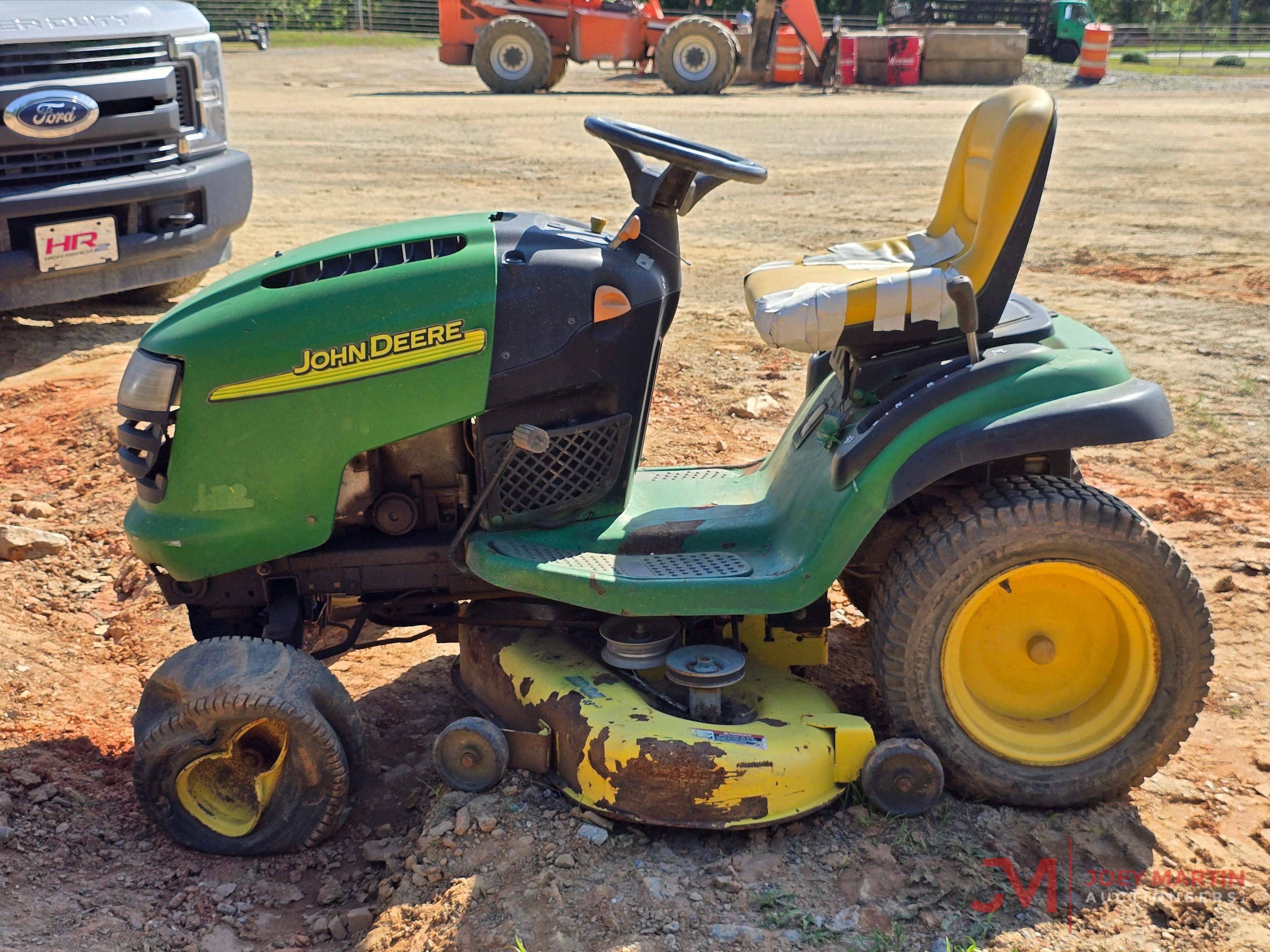 JOHN DEERE RIDING LAWN MOWER