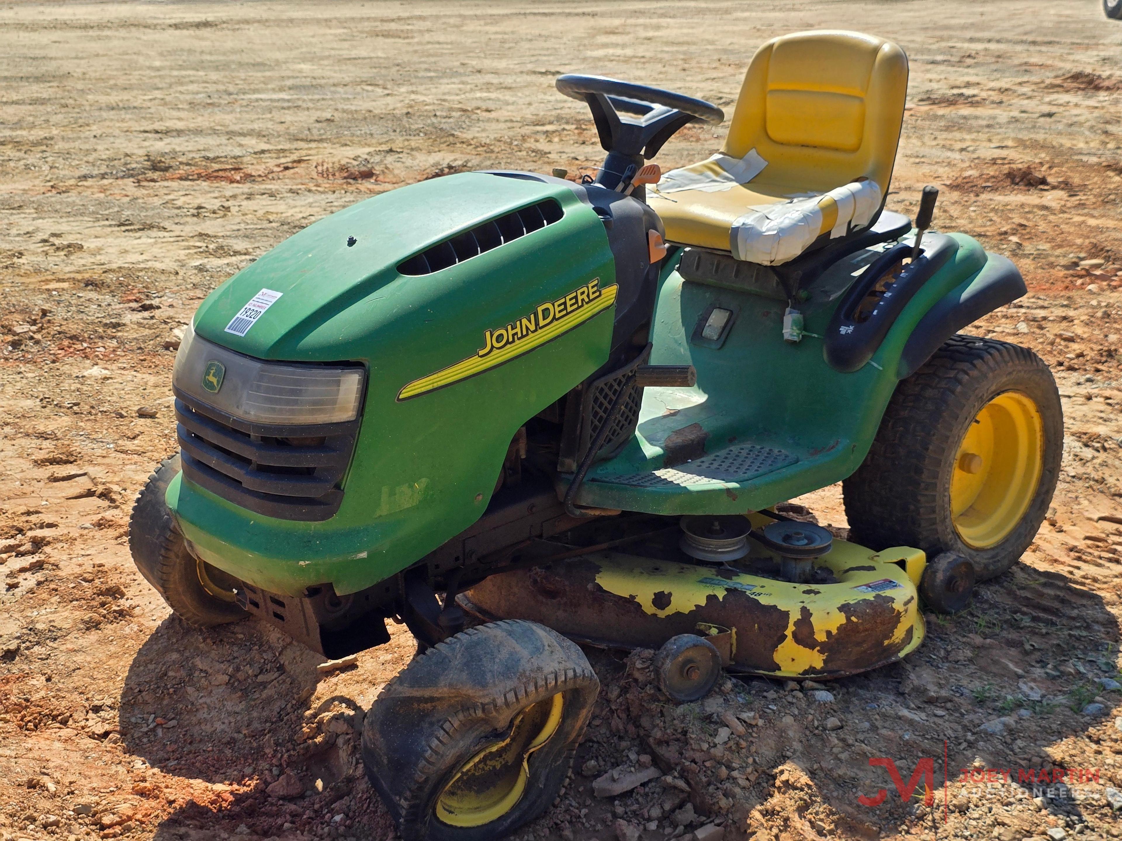 JOHN DEERE RIDING LAWN MOWER