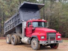 1993 MACK TANDEM DUMP TRUCK