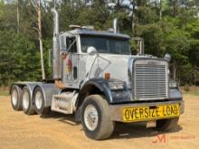 2004 FREIGHTLINER CLASSIC TRI-AXLE DAY CAB TRUCK TRACTOR, VIN: , ODOMETER READS 130,277 MILES, CAT
