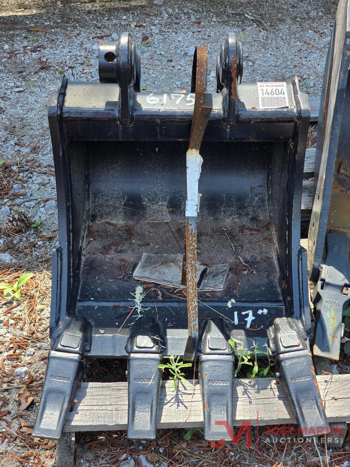 UNUSED 17" EXCAVATOR TOOTH BUCKET