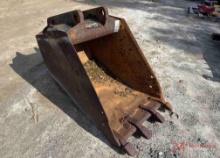 24" BACKHOE TOOTH BUCKET
