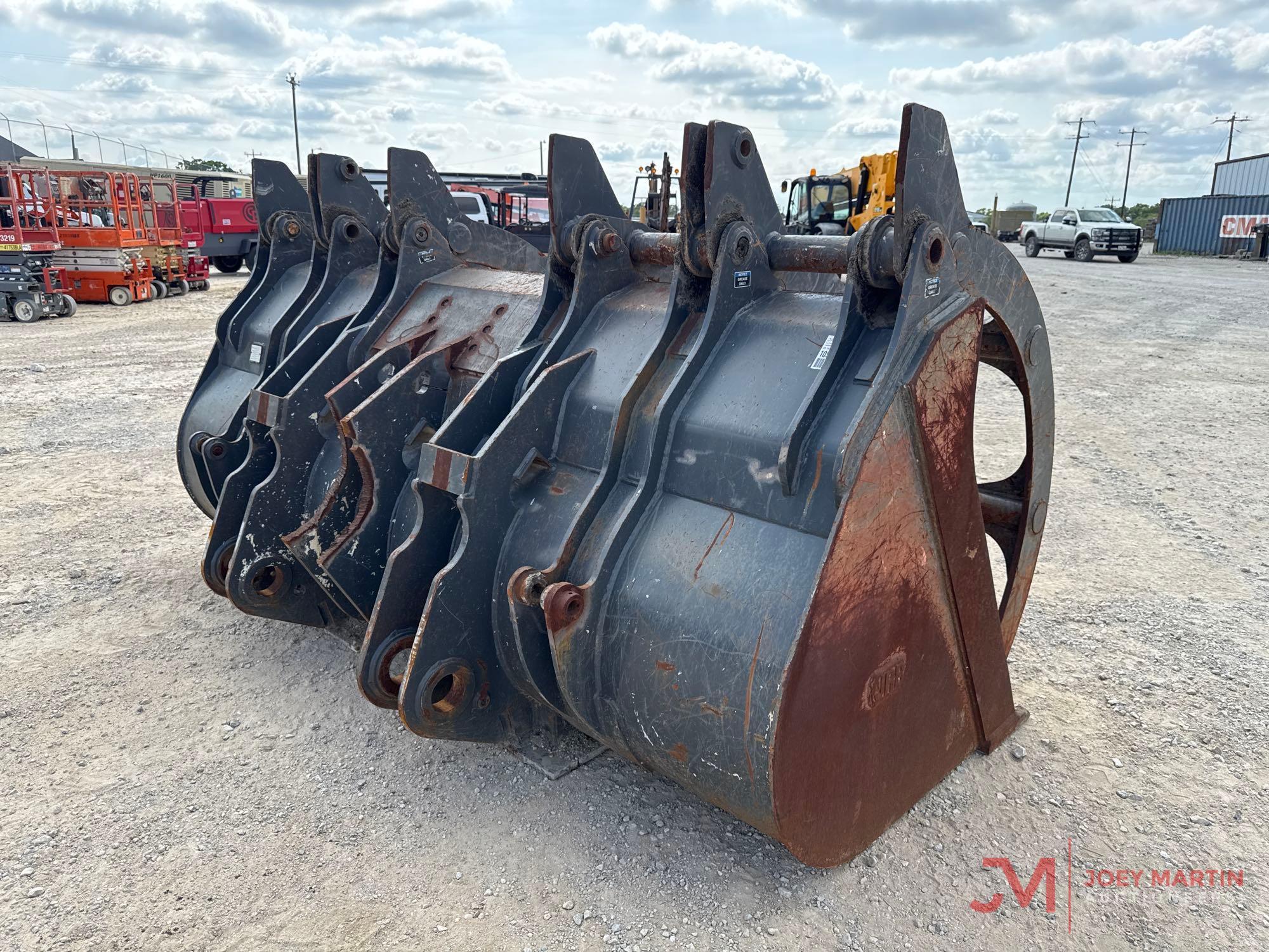 PALADIN 1021 BOYD LOADER GRAPPLE BUCKET