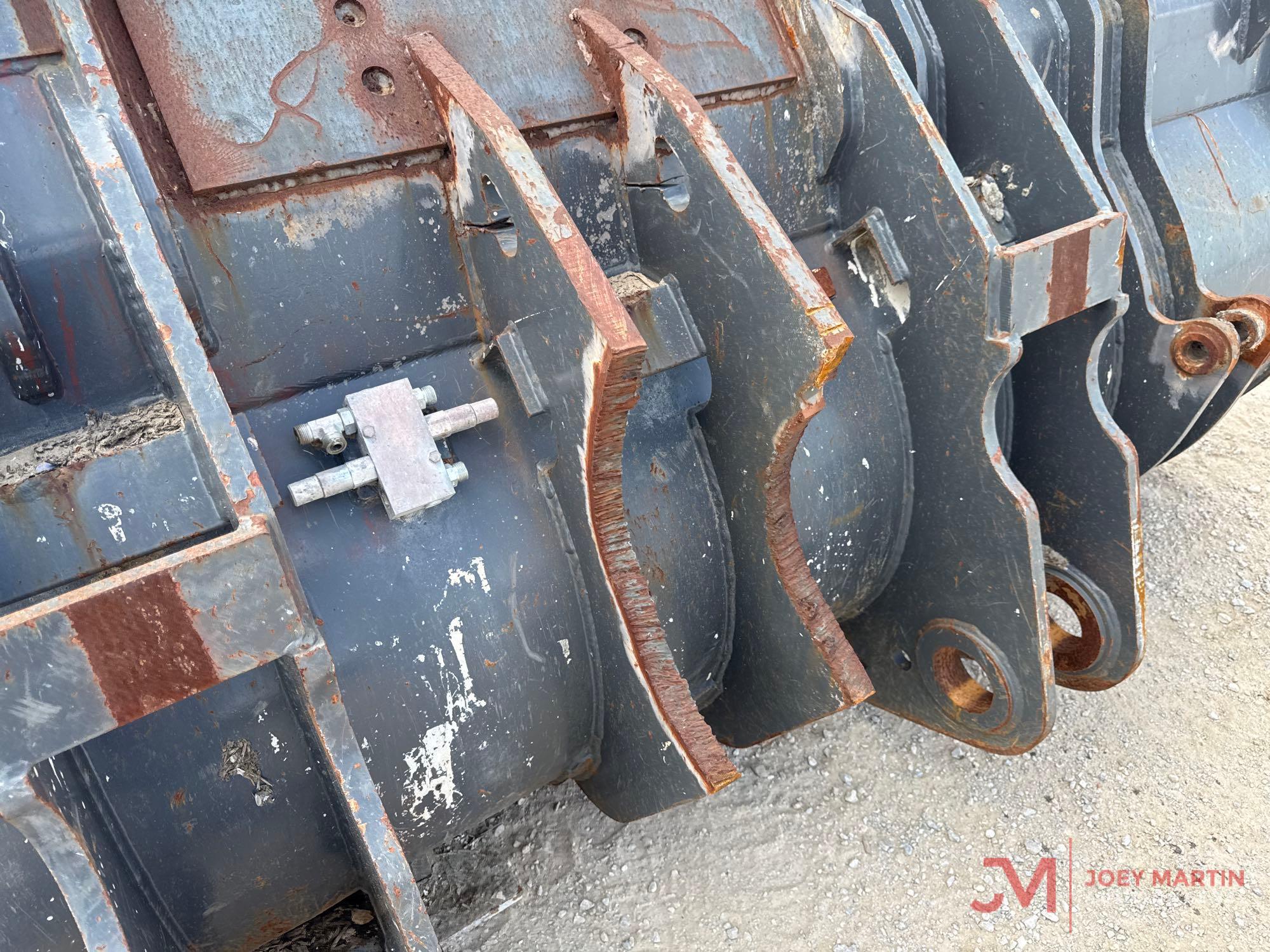 PALADIN 1021 BOYD LOADER GRAPPLE BUCKET