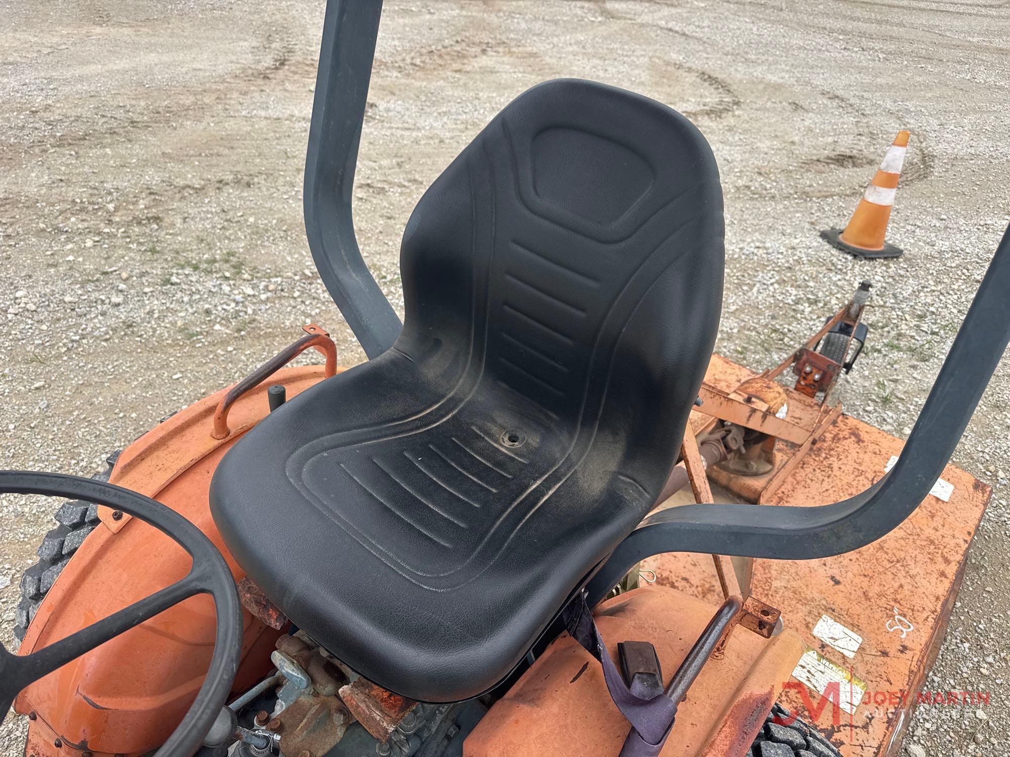 KUBOTA B6100E UTILITY TRACTOR
