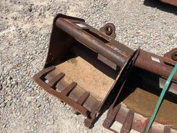 TAG 24" EXCAVATOR TOOTH BUCKET W/ WELDED ON SAND FOOT