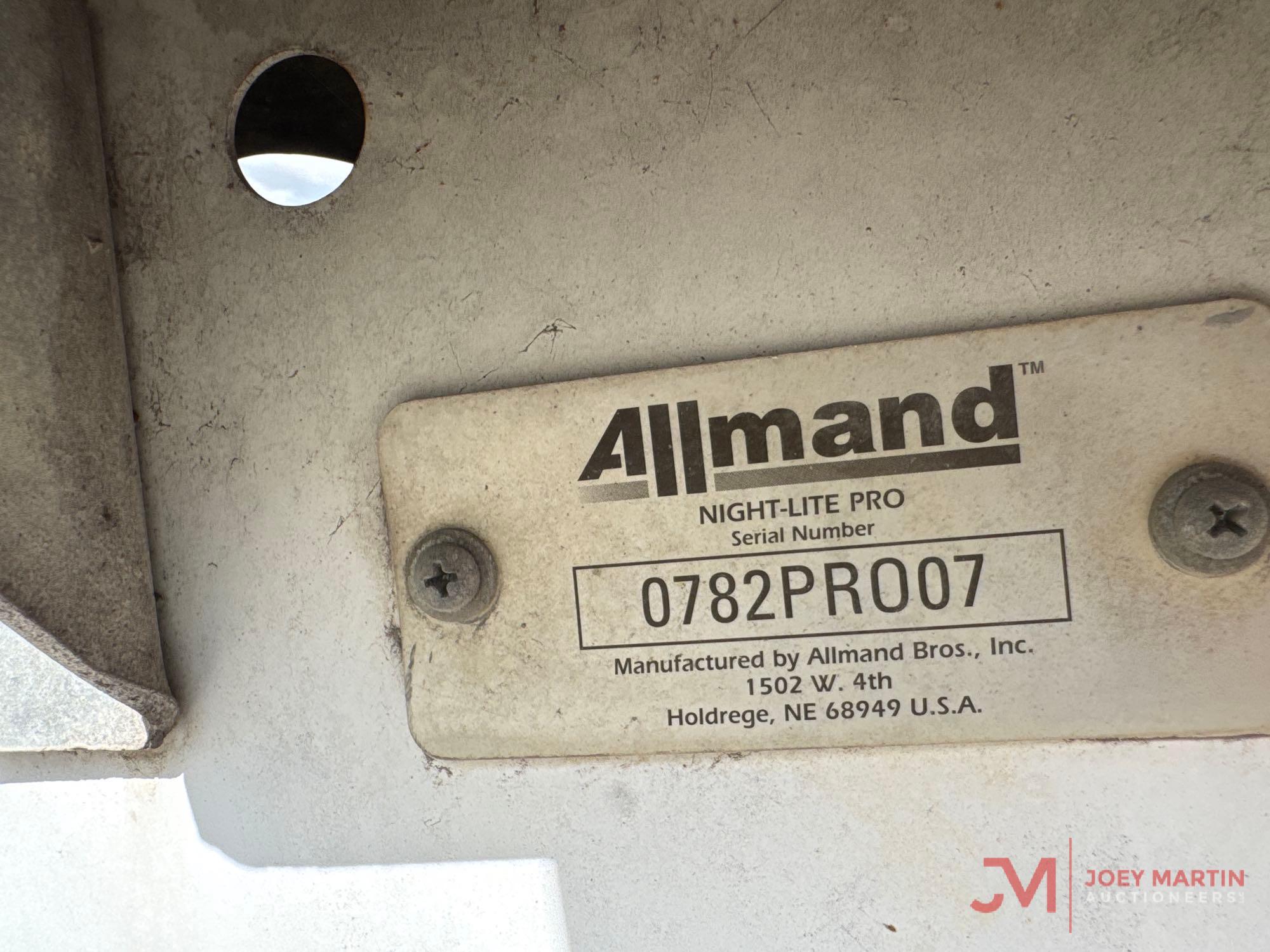 ALLMAND NITE-LITE PRO TOWABLE LIGHT TOWER
