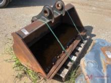 2016 FLECO 60" LOADER BUCKET