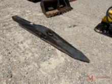 EXCAVATOR THUMB BACKING PLATE W/ARM