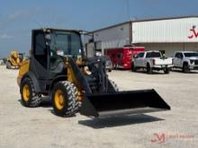 JOHN DEERE 204L RUBBER TIRE LOADER