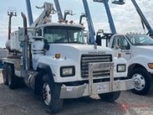 MACK DIGGER RD688S DIGGER DERRICK TRUCK