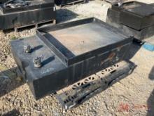 AUX. FUEL TANK