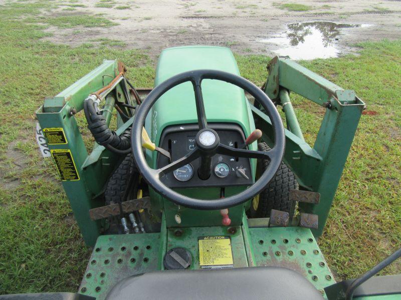 (2425) John Deere 755 w/ John Deere 52 Loader