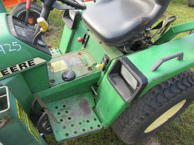 (2425) John Deere 755 w/ John Deere 52 Loader