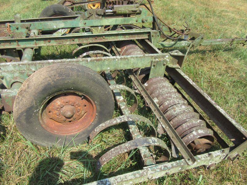 (5539) John Deere 950  12' Cultimulcher
