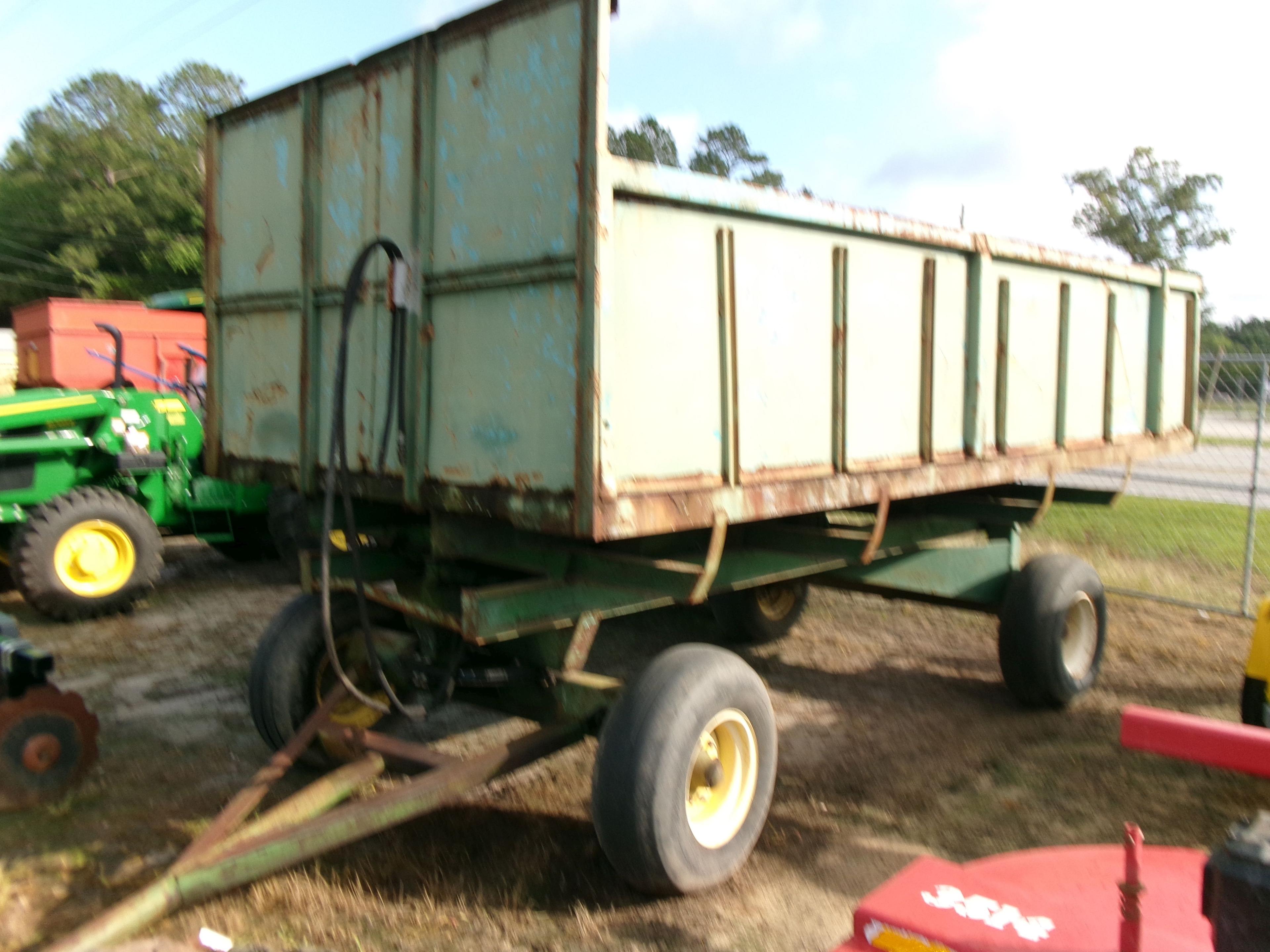 (11228)  Heavy Duty Dump Wagon