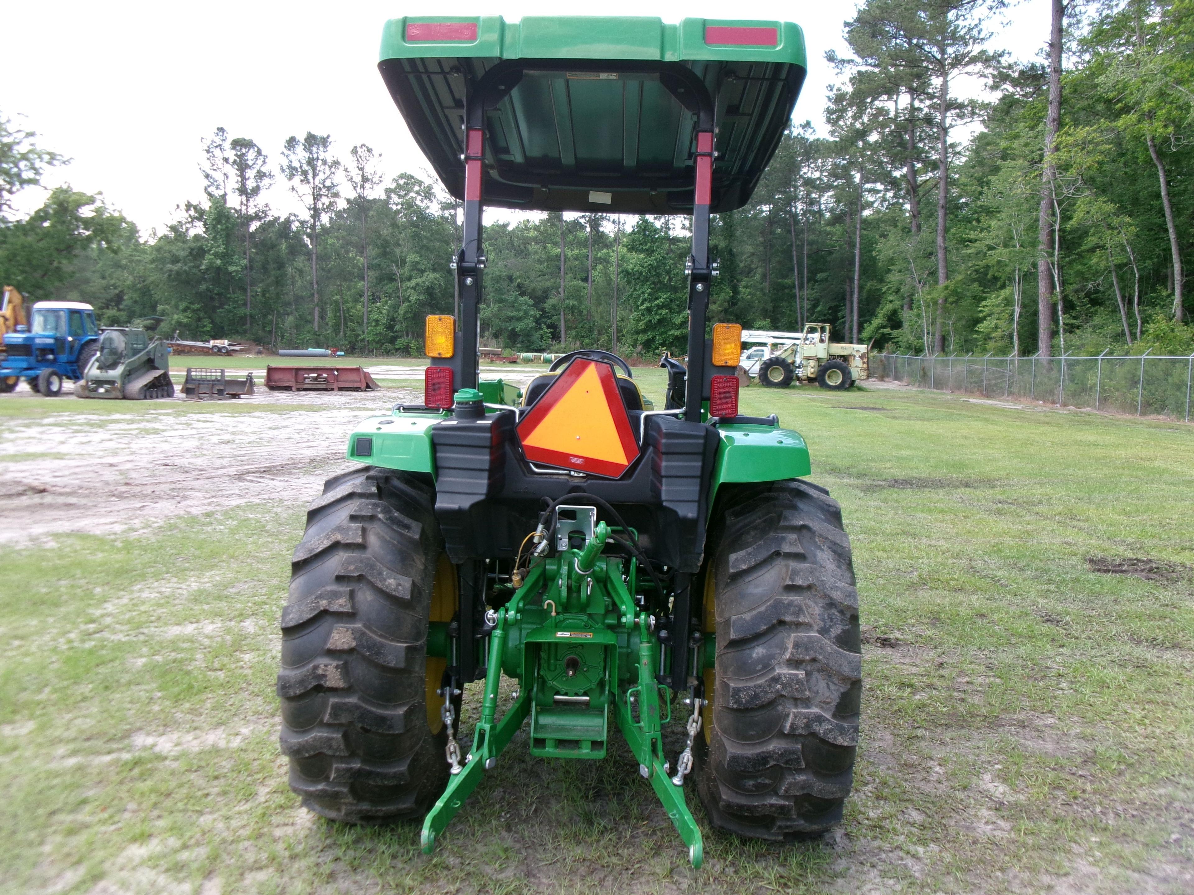 (0347)  John Deere 4066M Tractor