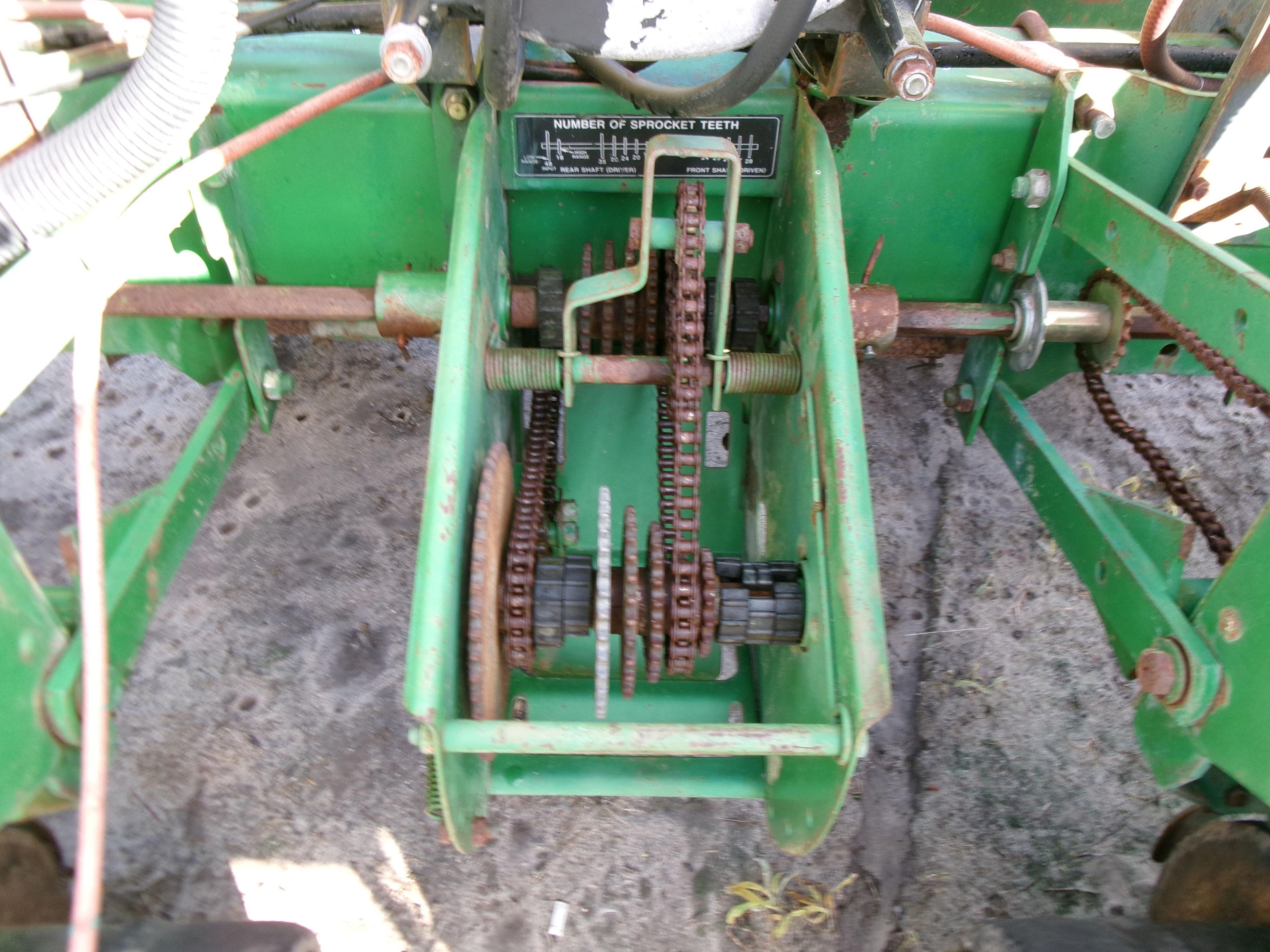 (0376)  John Deere 7200 4 Row Planter