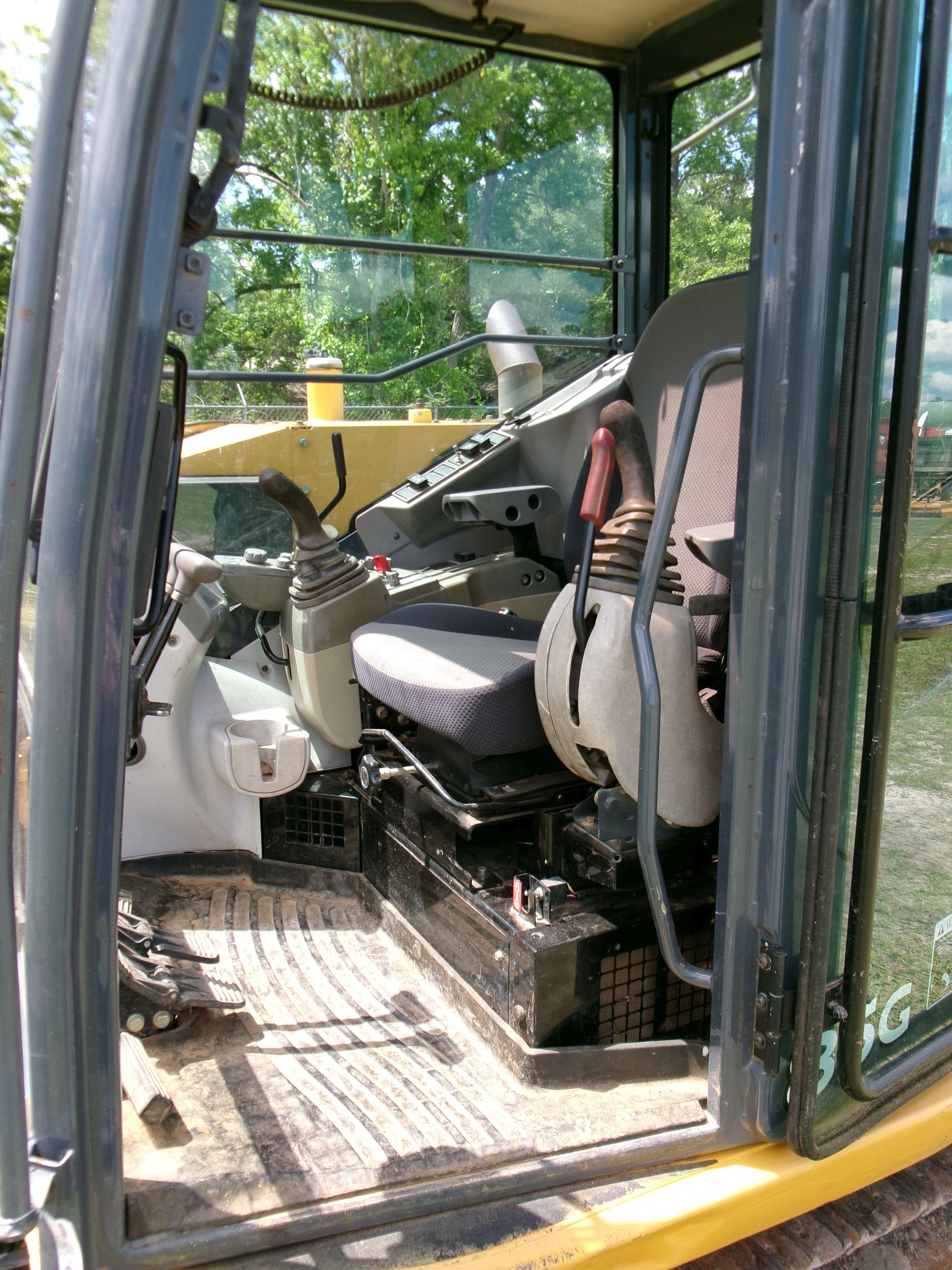 (0514)  2014 JOHN DEERE 85G EXCAVATOR