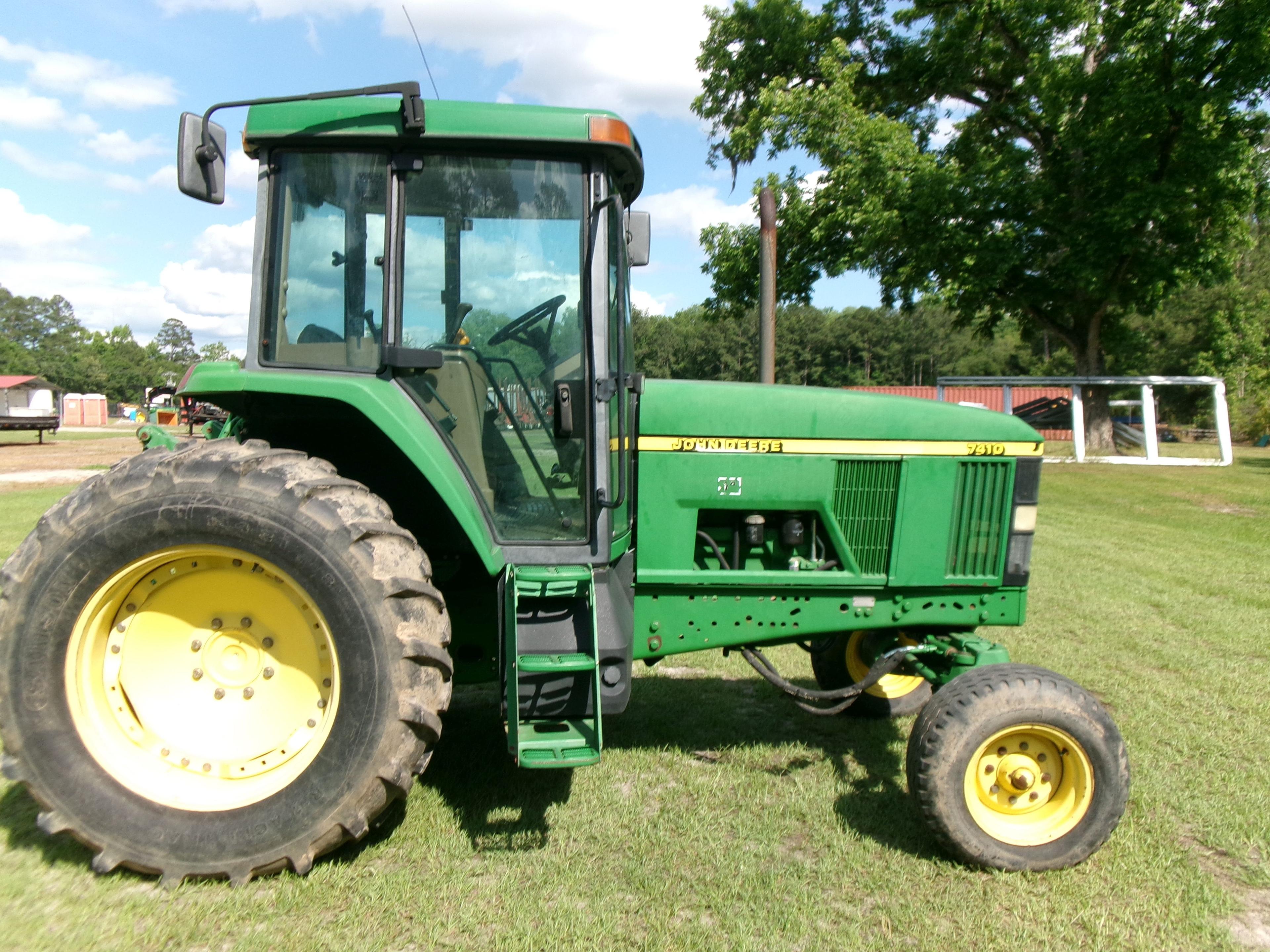 (0526)  JOHN DEERE MODEL 7410 TRACTOR