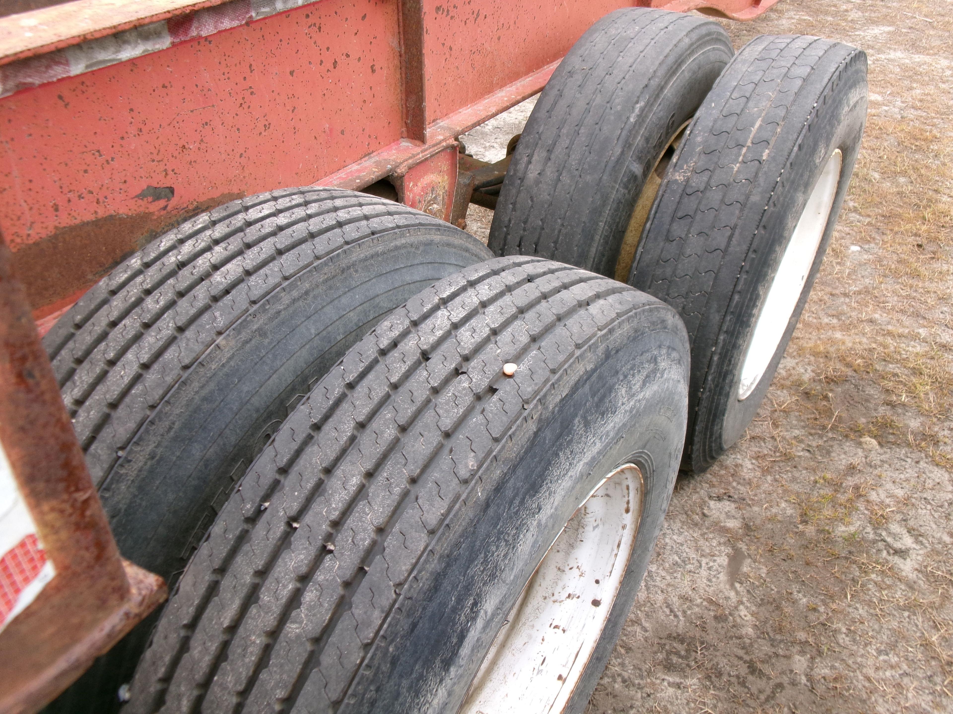 (0565)  2005 PITTS LOG TRAILER W TITLE