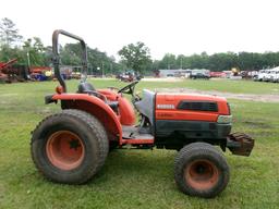 (0577)  KUBOTA MODEL L3830 ROPS TRACTOR