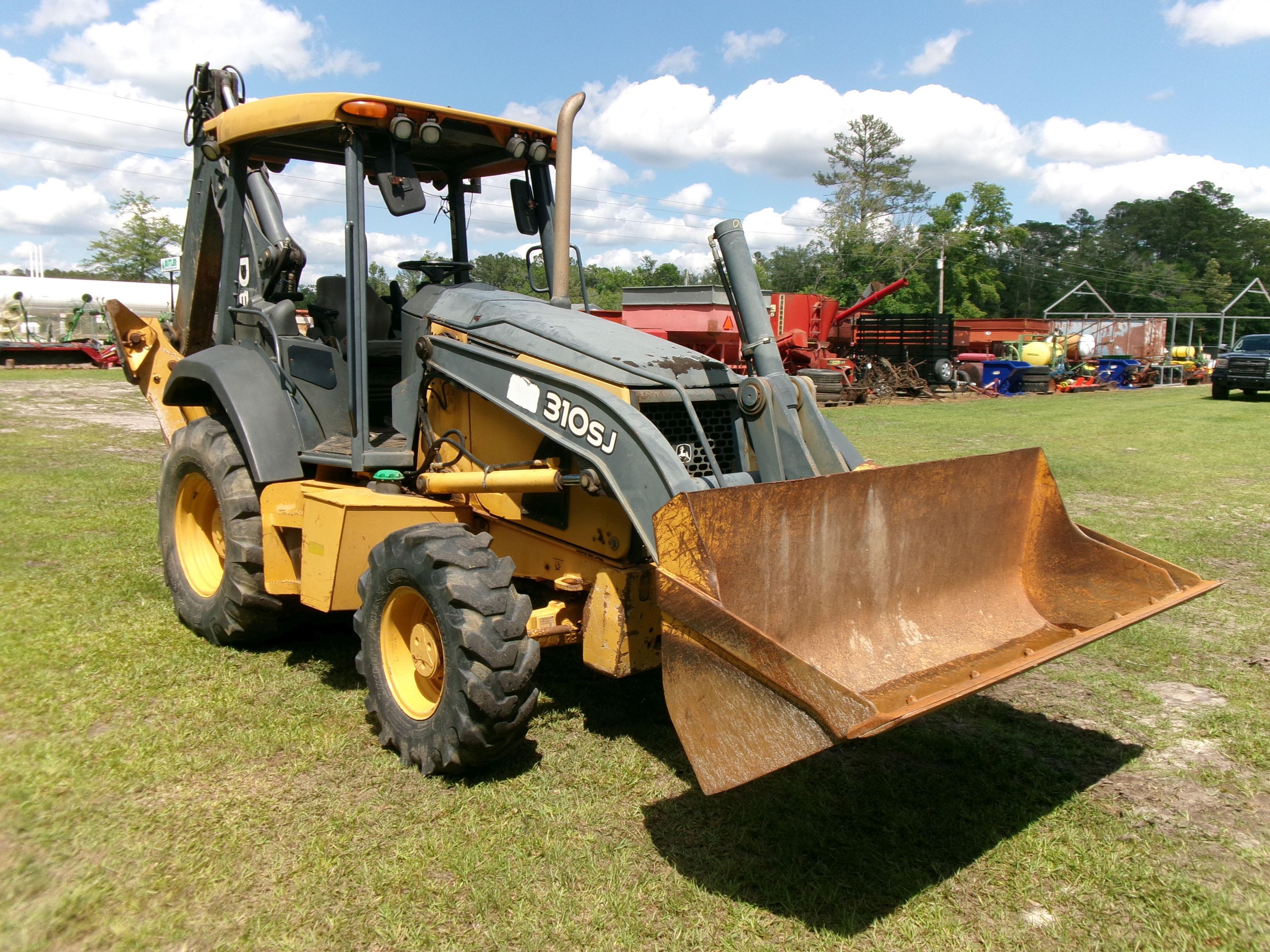 (0636)  JOHN DEERE 310SG BACKHOE