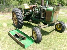 (0658)  JOHN DEERE TRACTOR 3020