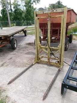 (0705)  VERMEER HAY LIFT