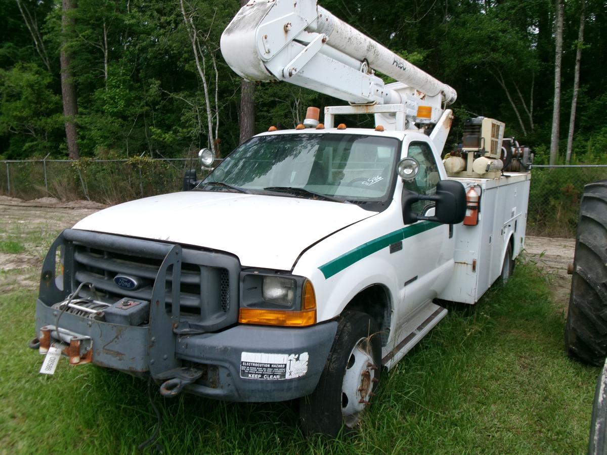 (8586)  1999 Ford F550 Diesel Bucket Truck