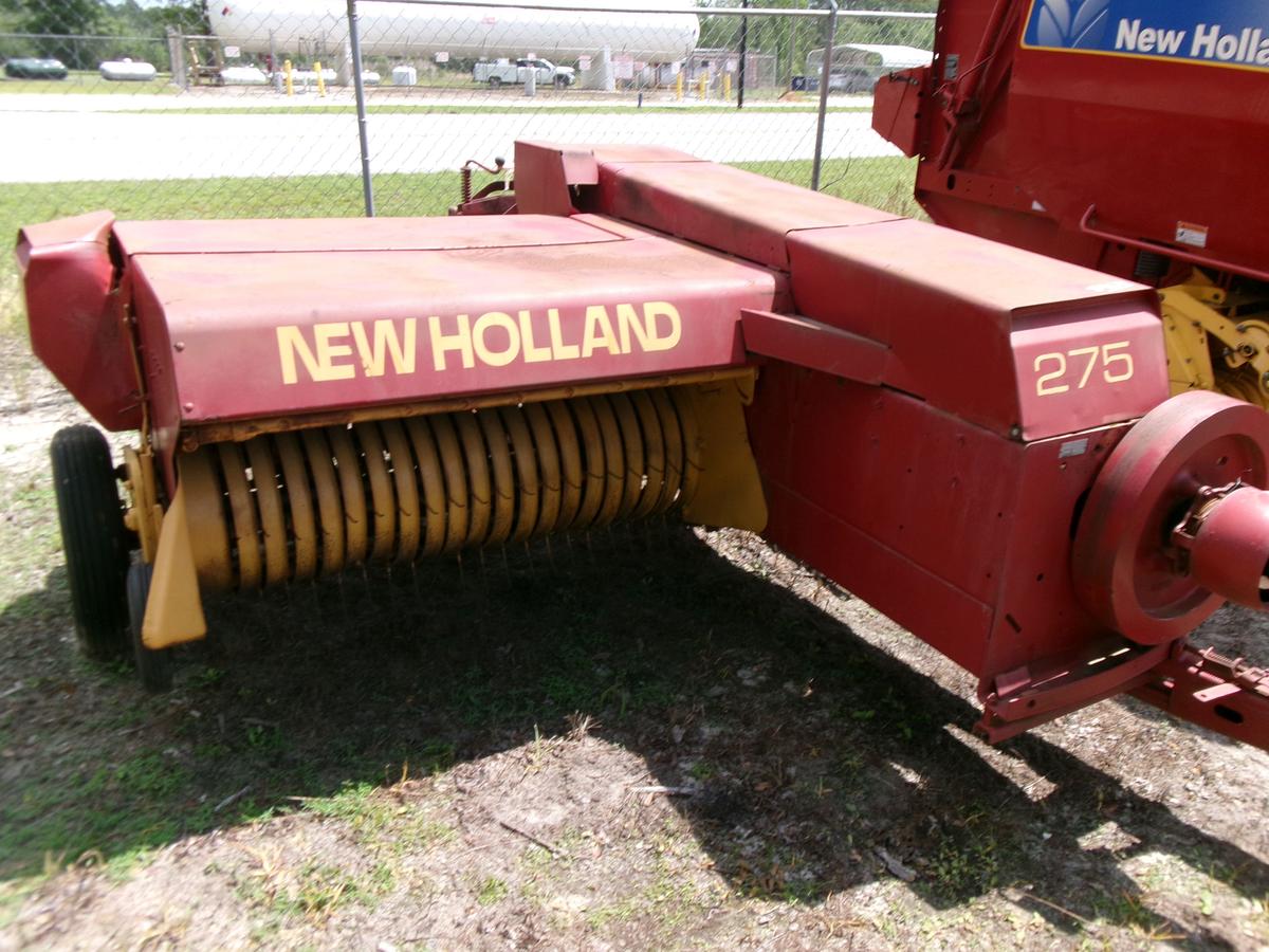 (8964)  New Holland 275 Square Baler