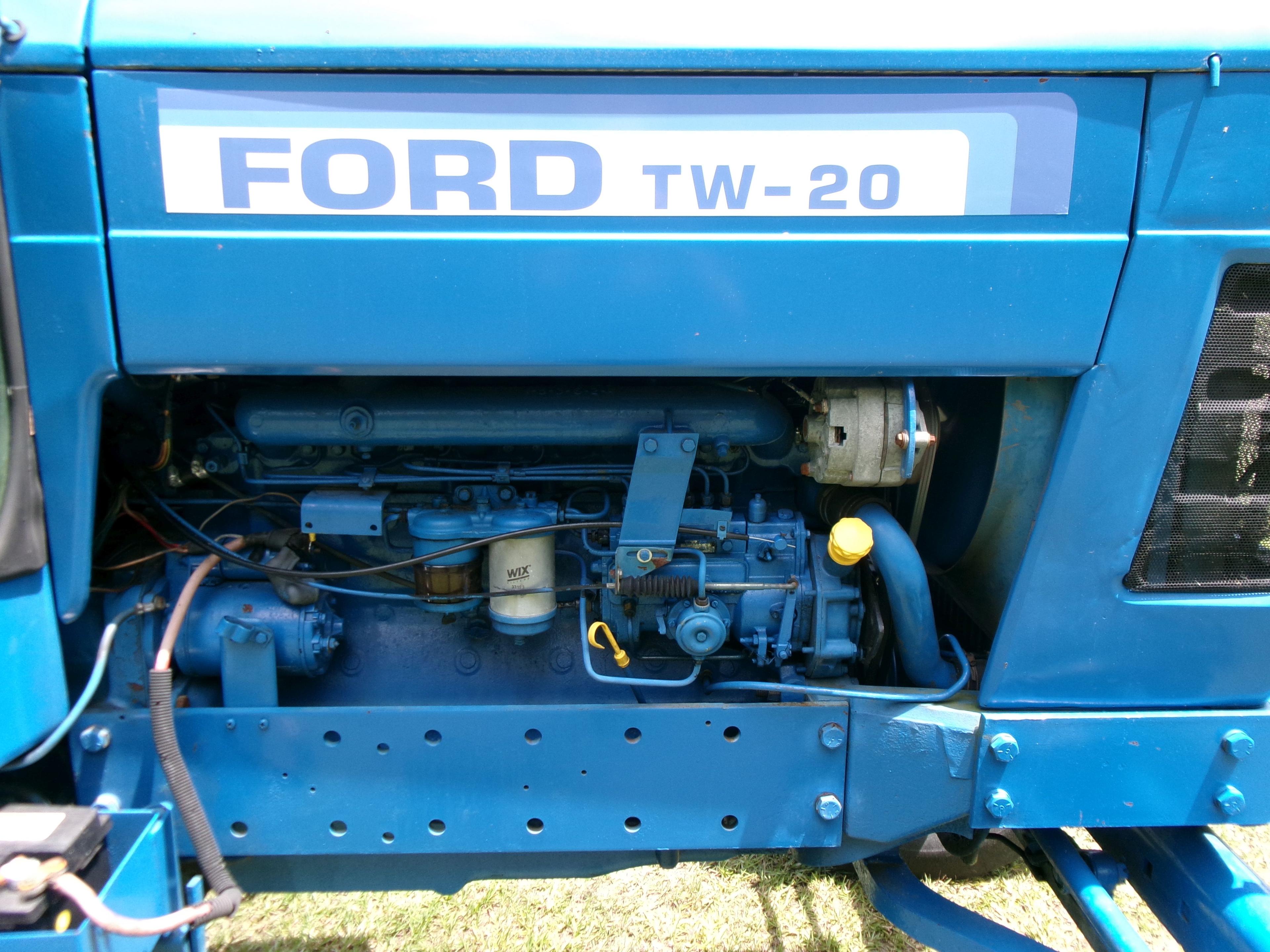 (9954)  FORD TW-20 TRACTOR