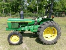 (0531)  JOHN DEERE 2040 ROPS TRACTOR