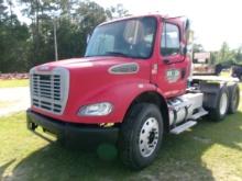 (0727)  2005 FREIGHTLINER DAY CAB
