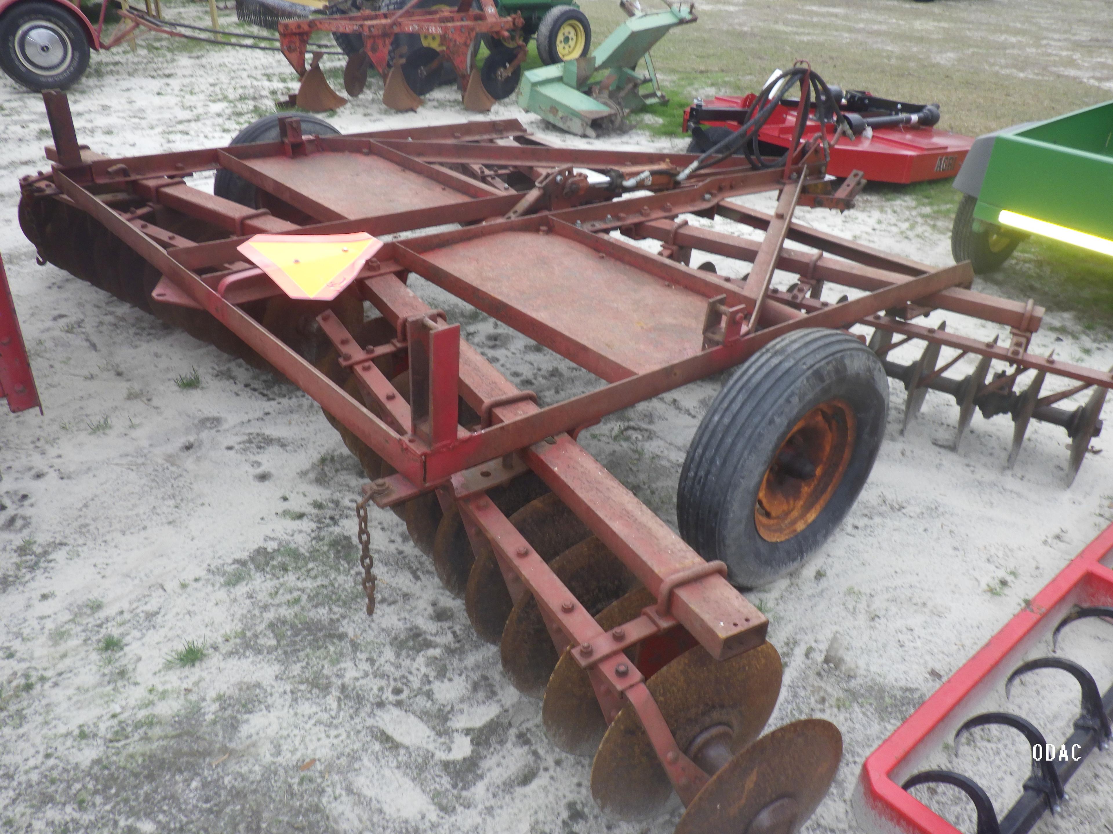 (2087) International 10' Pull Type Disk Harrow