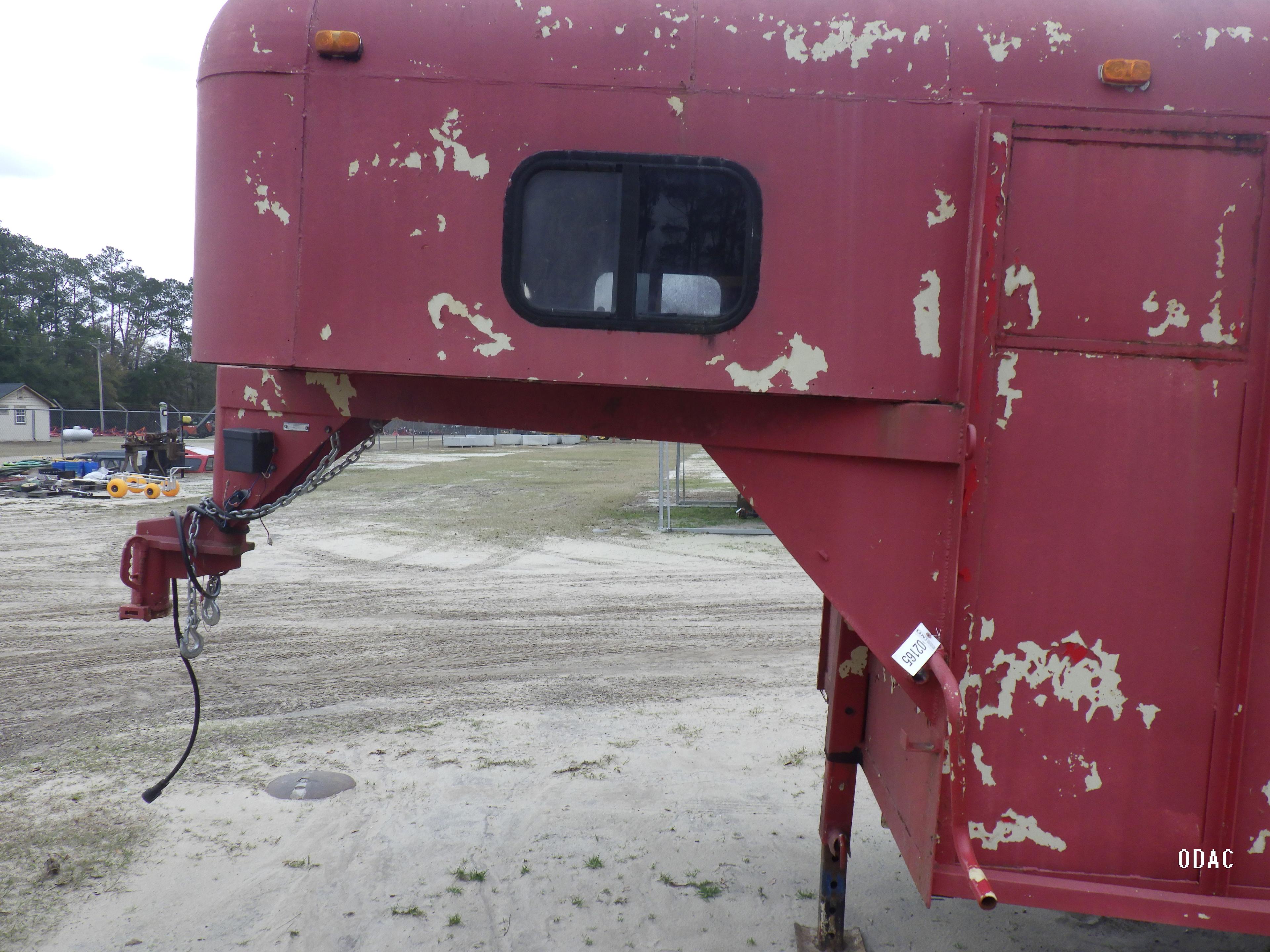 (2165) 6' x 18' Livestock Gooseneck (w/oTitle)