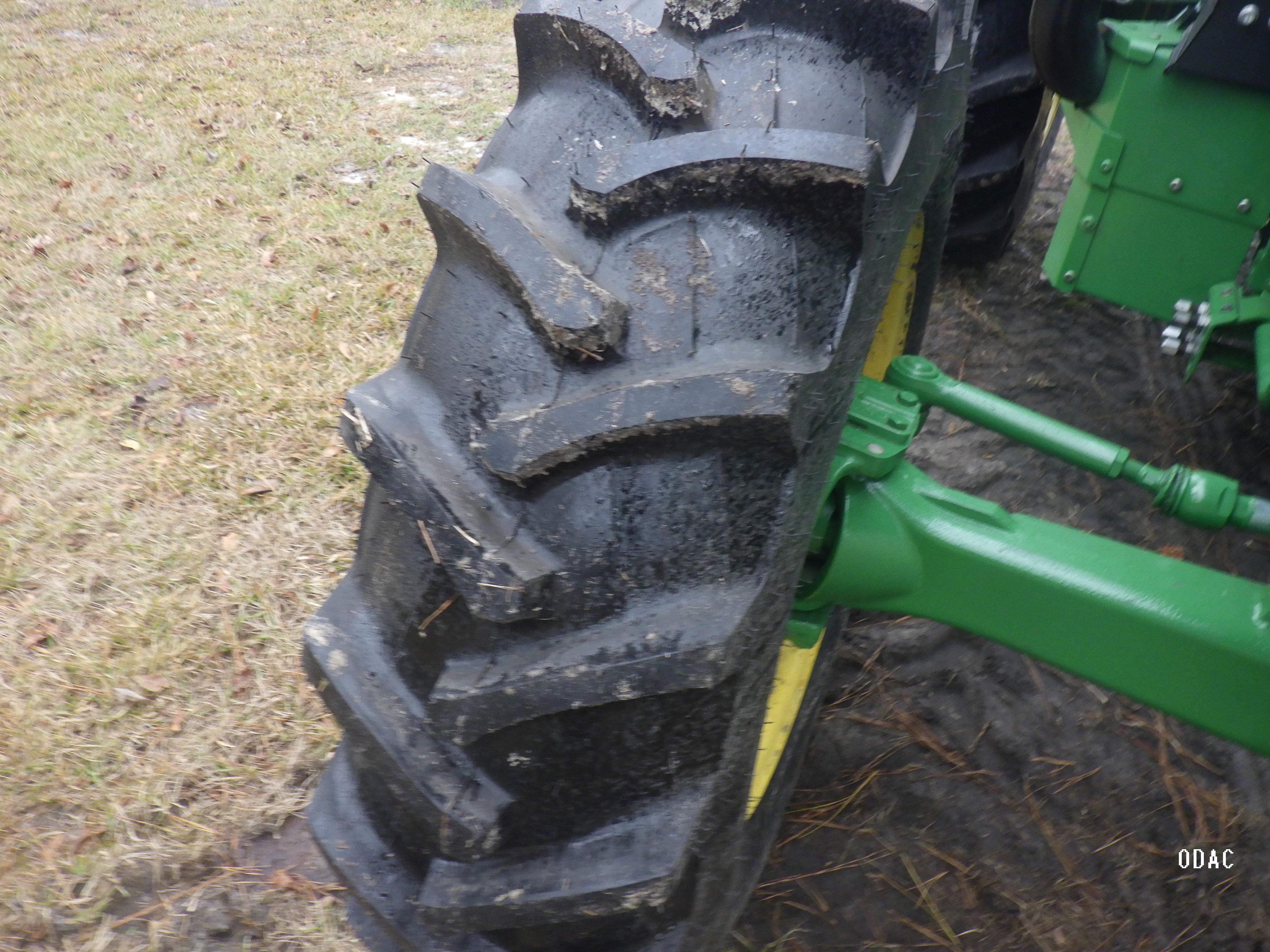 (2167) John Deere 5100E Tractor