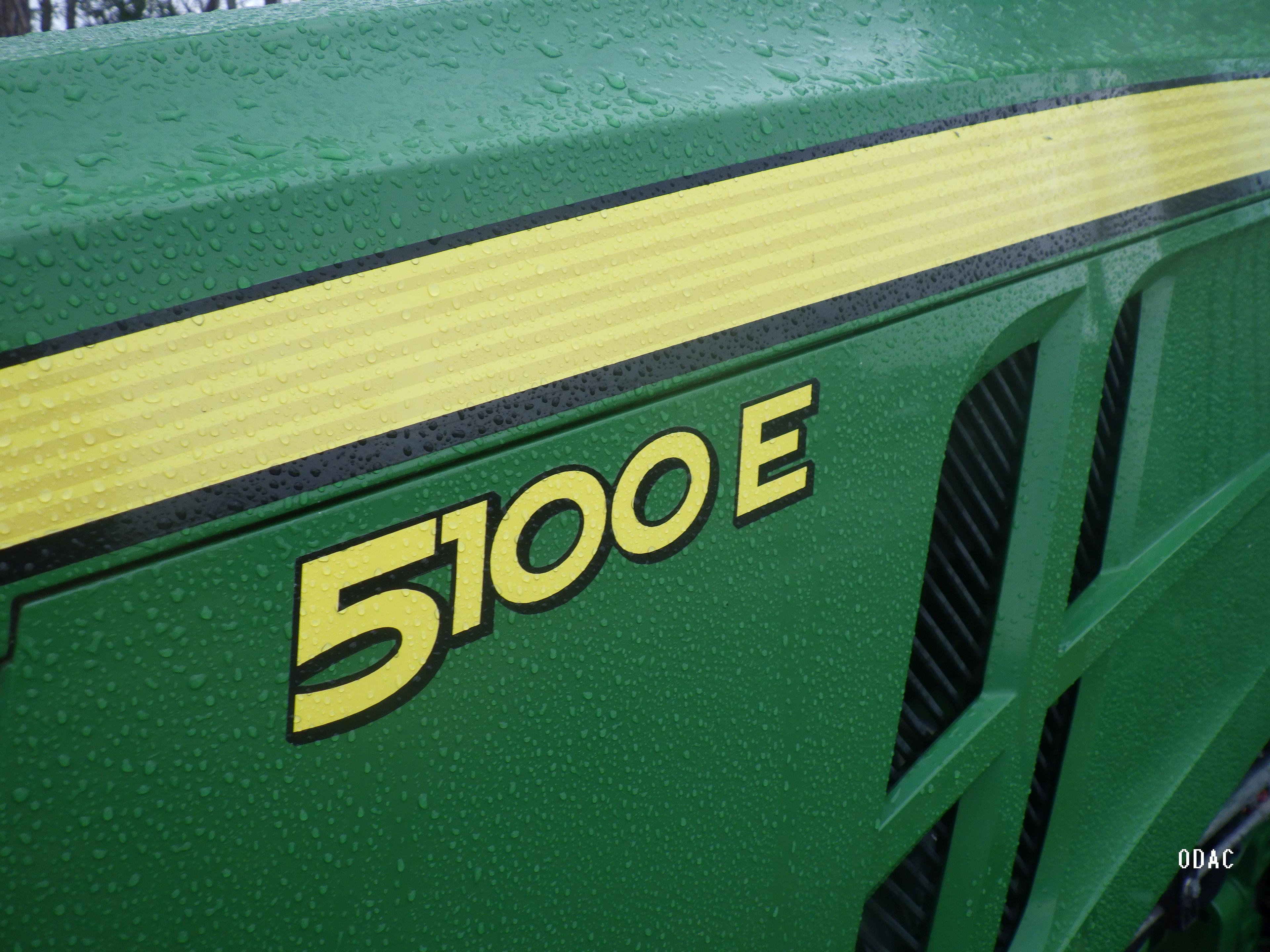 (2167) John Deere 5100E Tractor