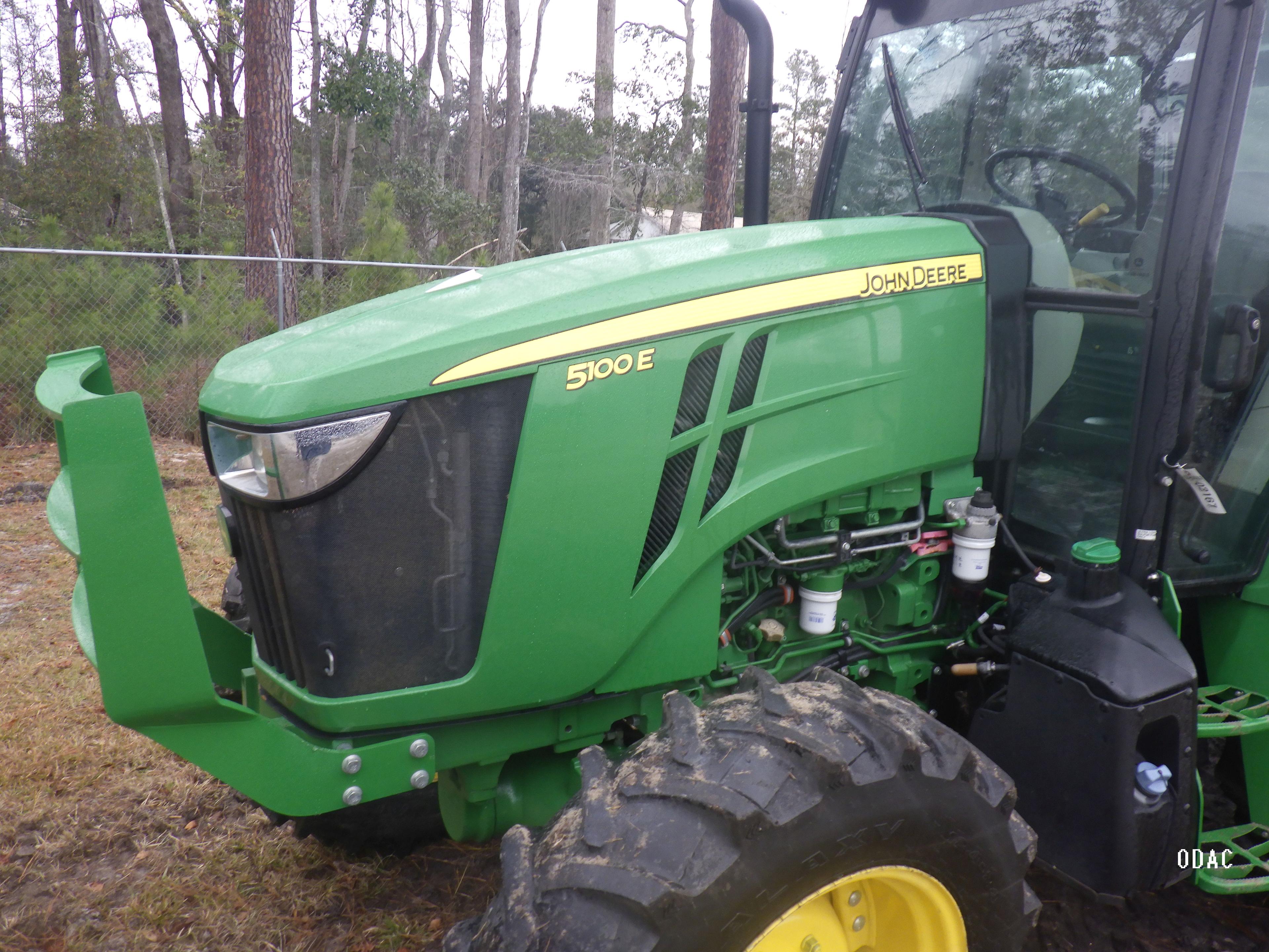 (2167) John Deere 5100E Tractor