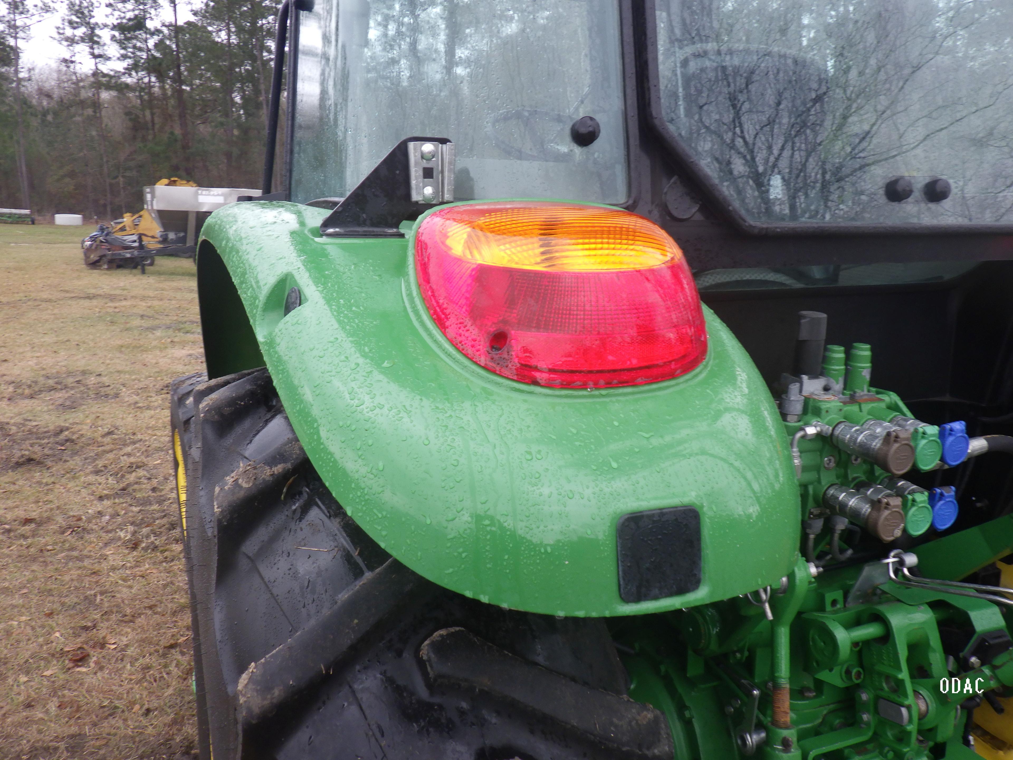(2167) John Deere 5100E Tractor