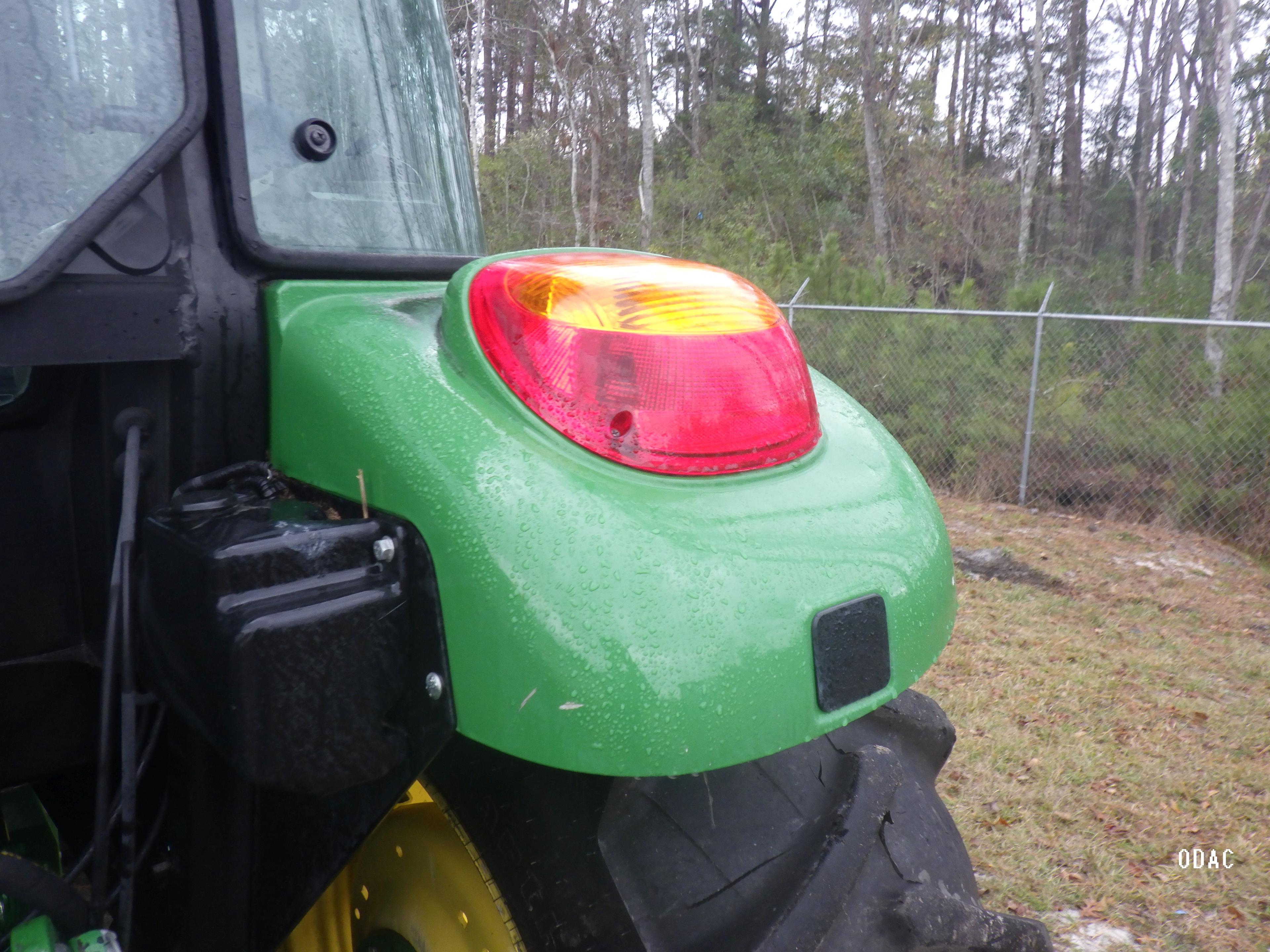 (2167) John Deere 5100E Tractor