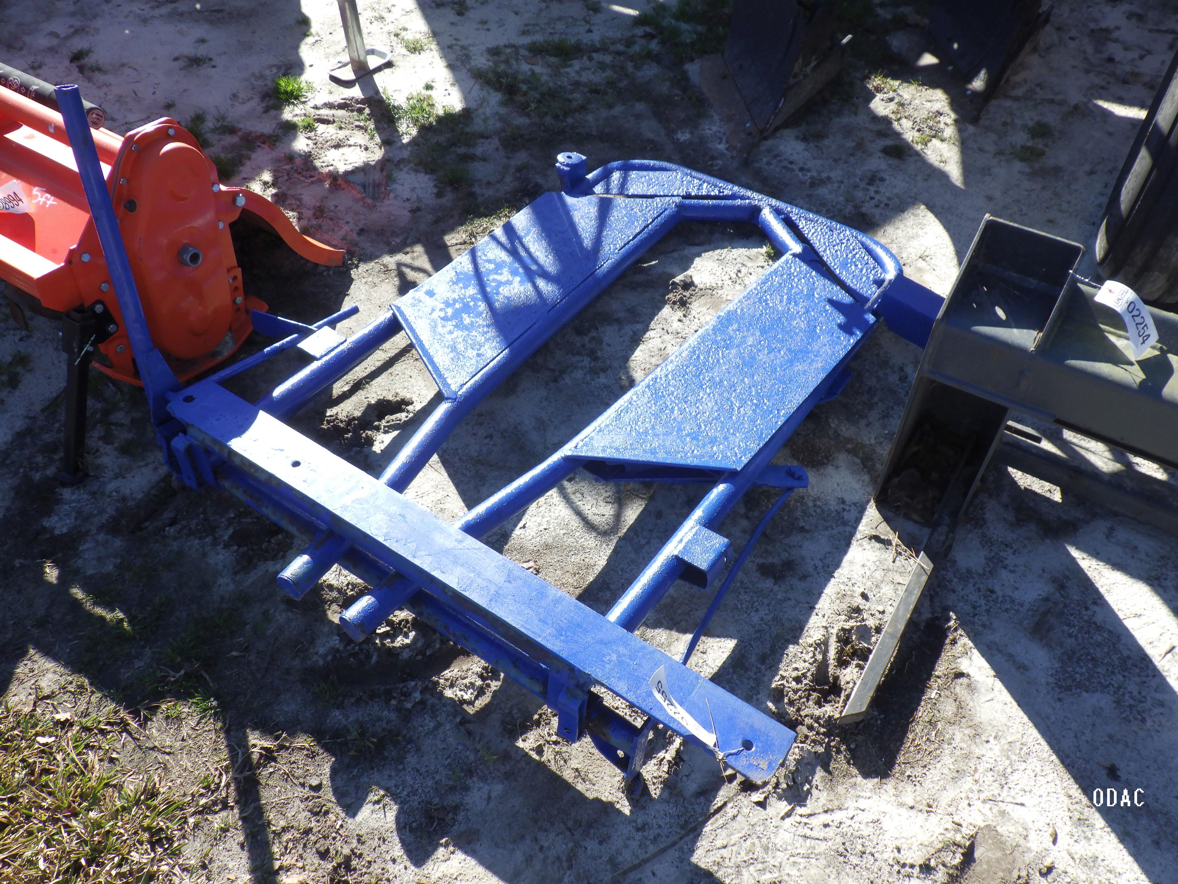 (2255) Manual Cattle Head Gate